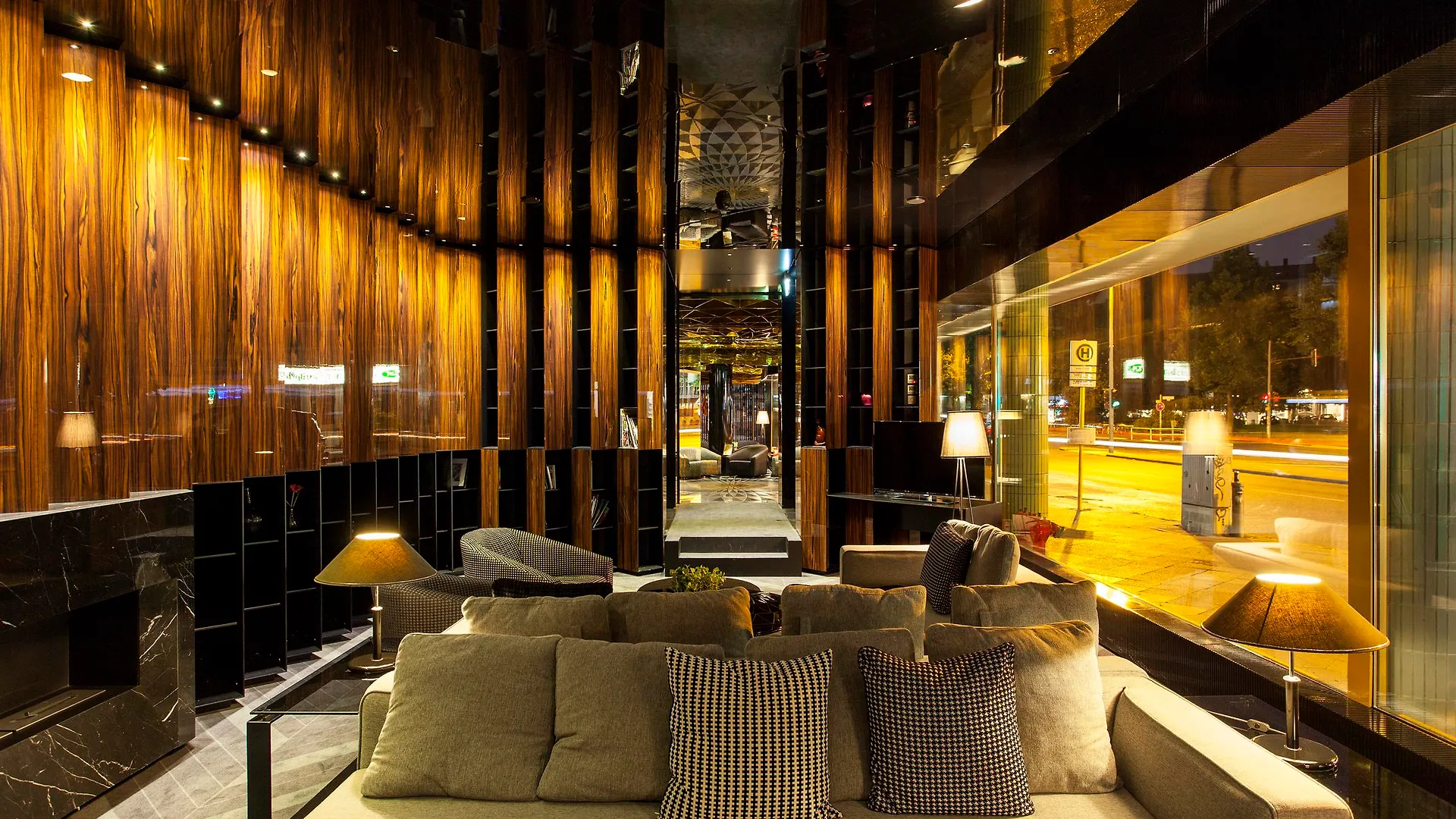Quentin Boutique Hotel Berlin 4*,